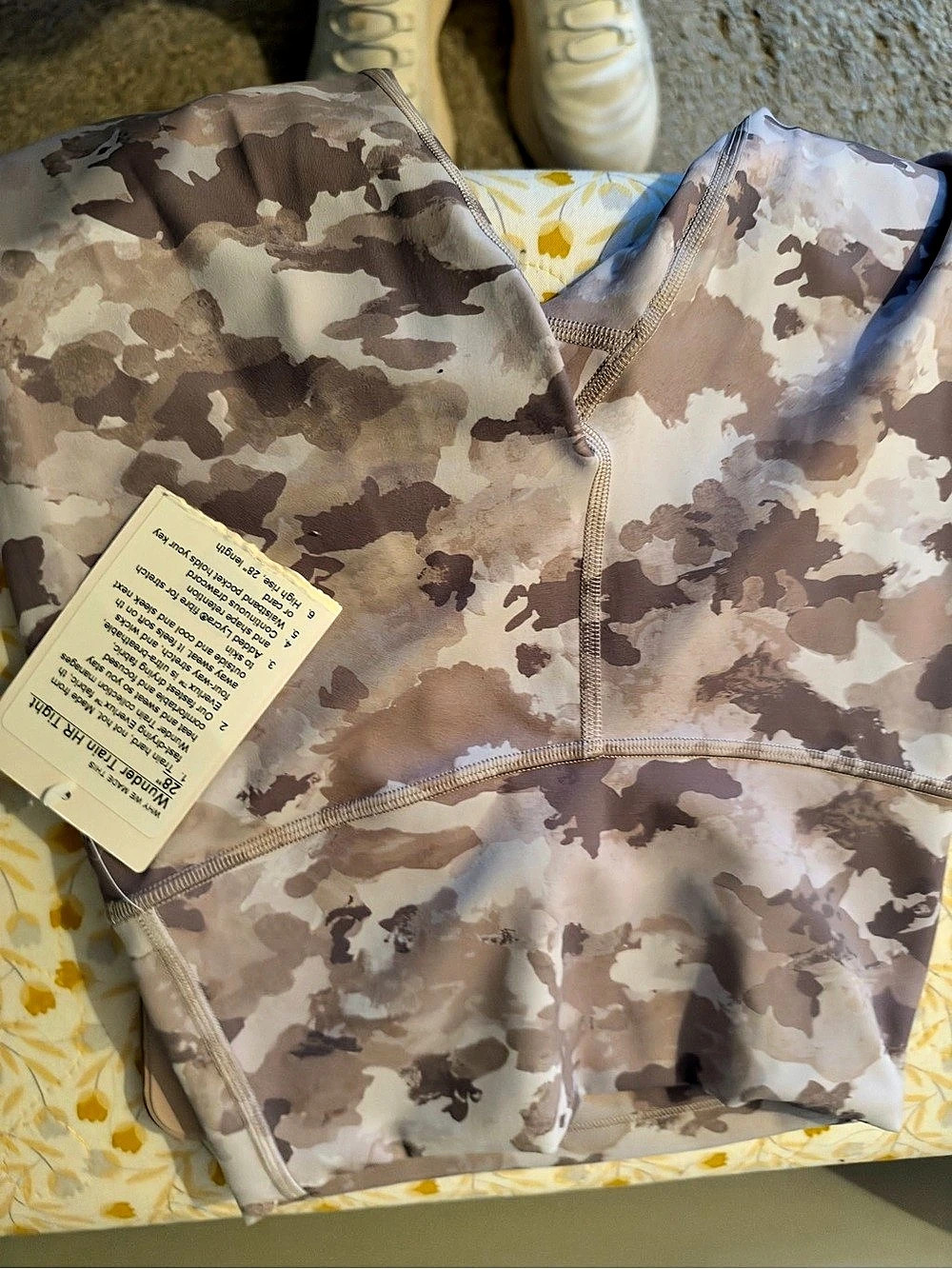 lululemon Camo Leggings Size 2, NWTO